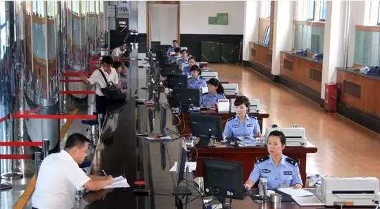 交警全面啟用高拍儀，處理違章要現場(chǎng)“刷臉”